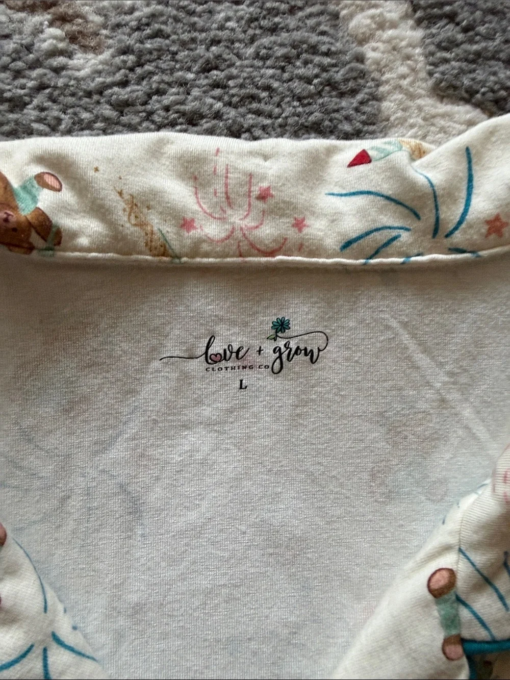 Love and Grow Clothing Co. short pajama set size large